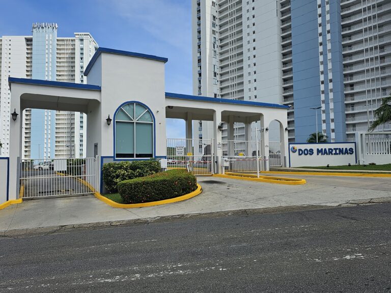 Dos Marinas Gate Entrance