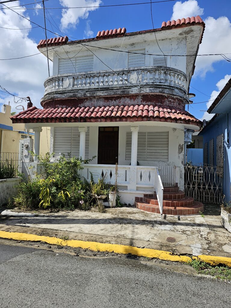 Front of House for sale Naguabo Puerto Rico