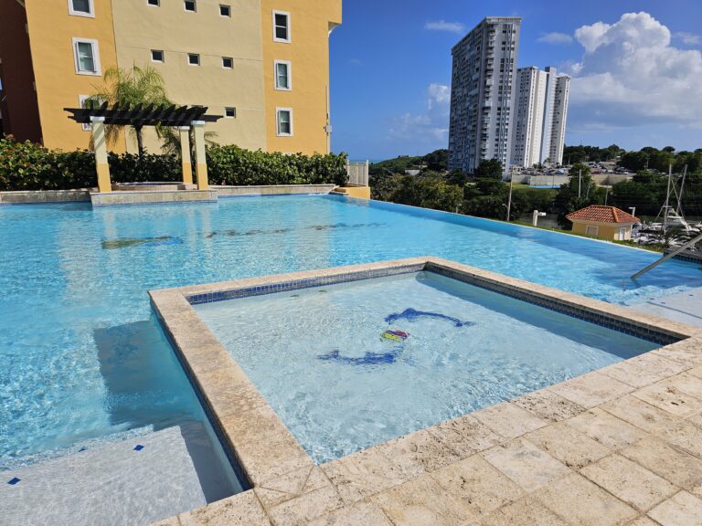 Main Pool Infinity with Ocean Views