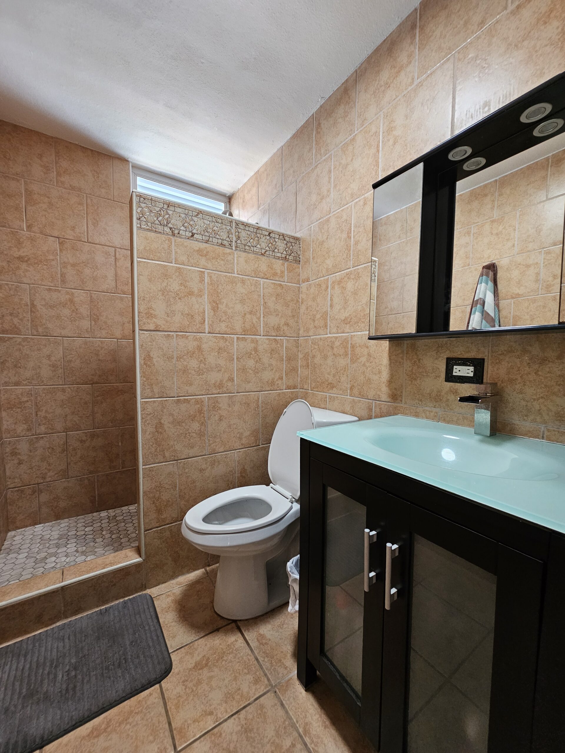 2nd Bathroom