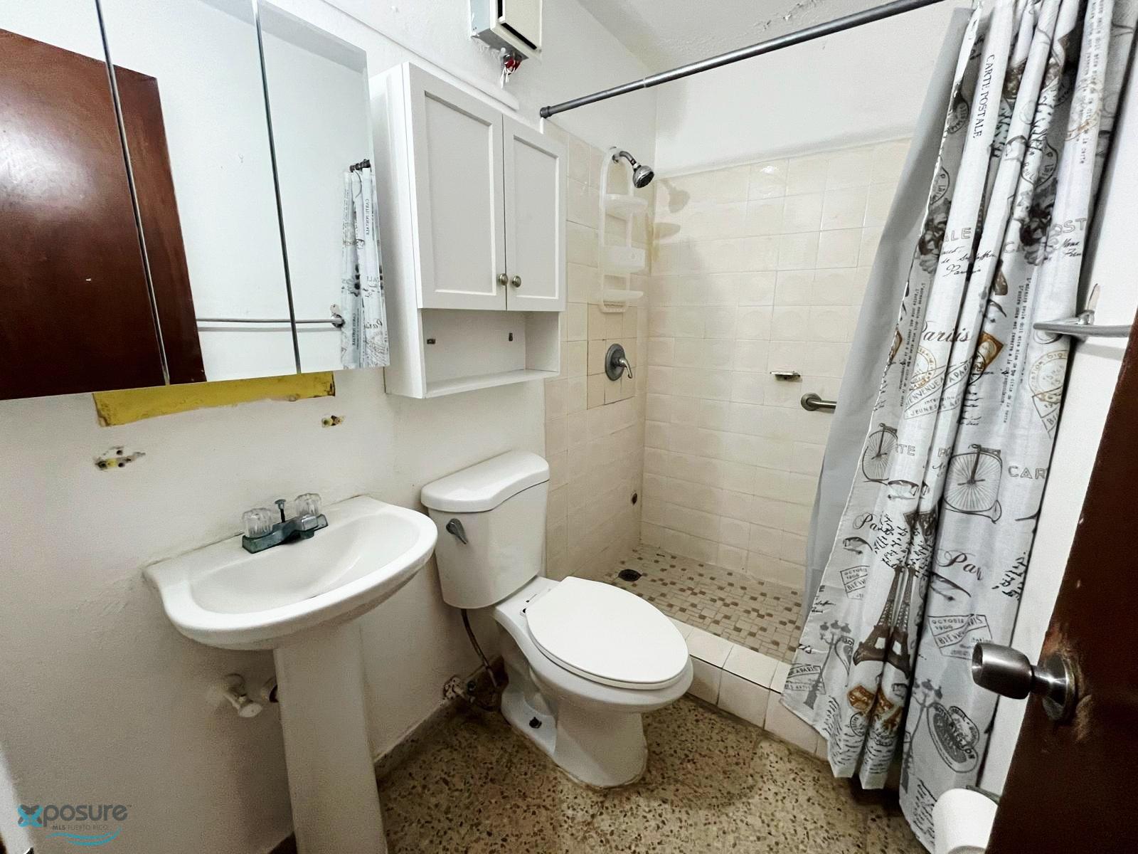 Apt 1 Bathroom
