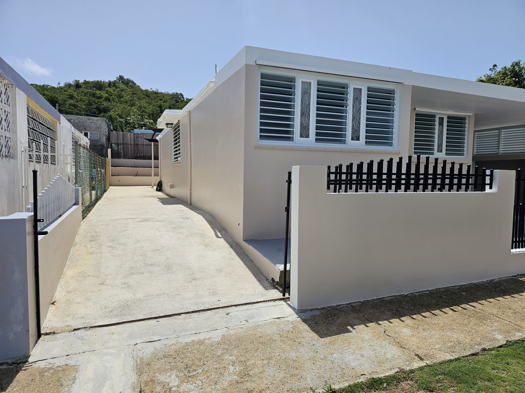 Side Entrance with Parking for 3 Cars