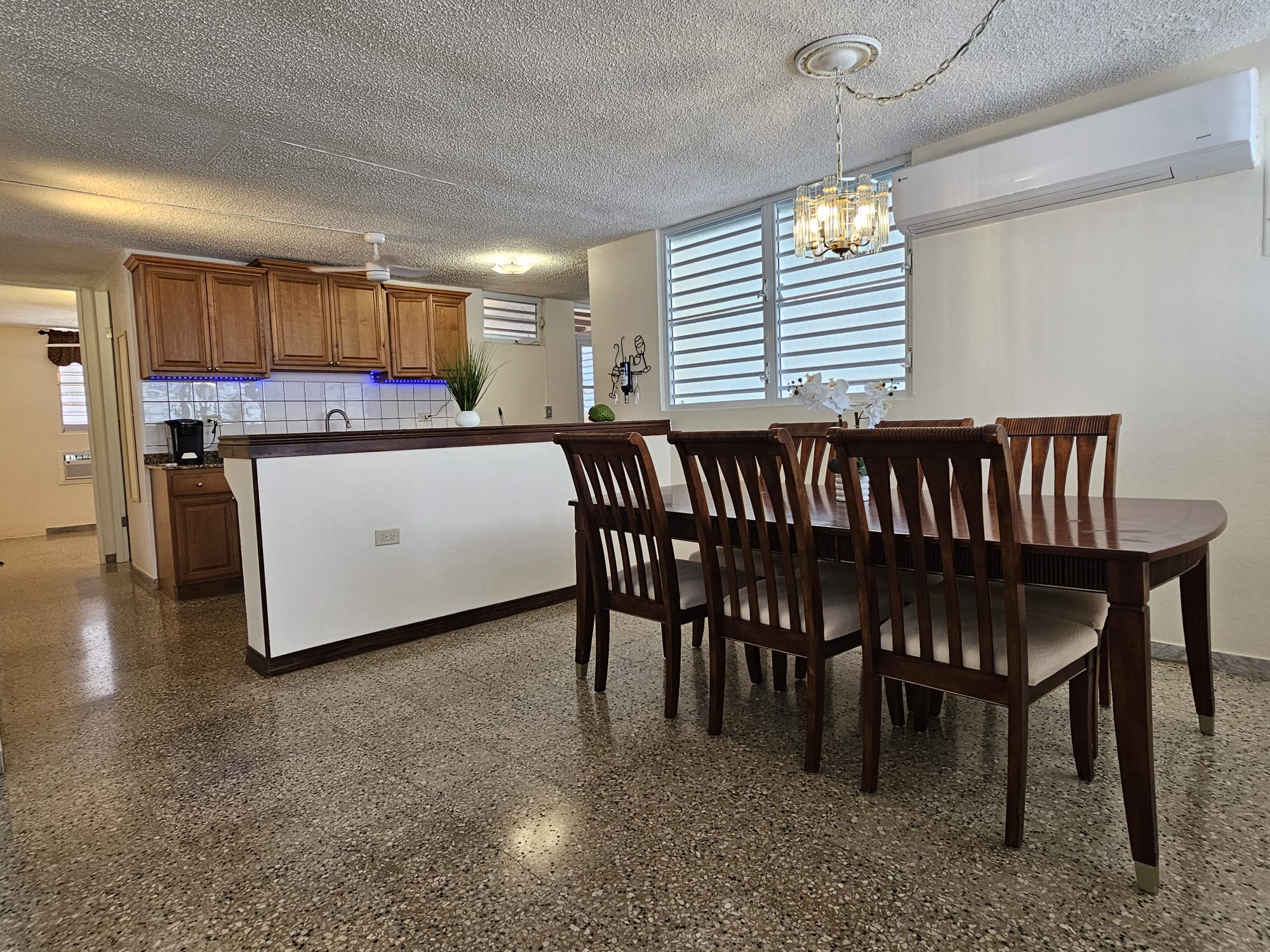 Living Room & Dinning Room