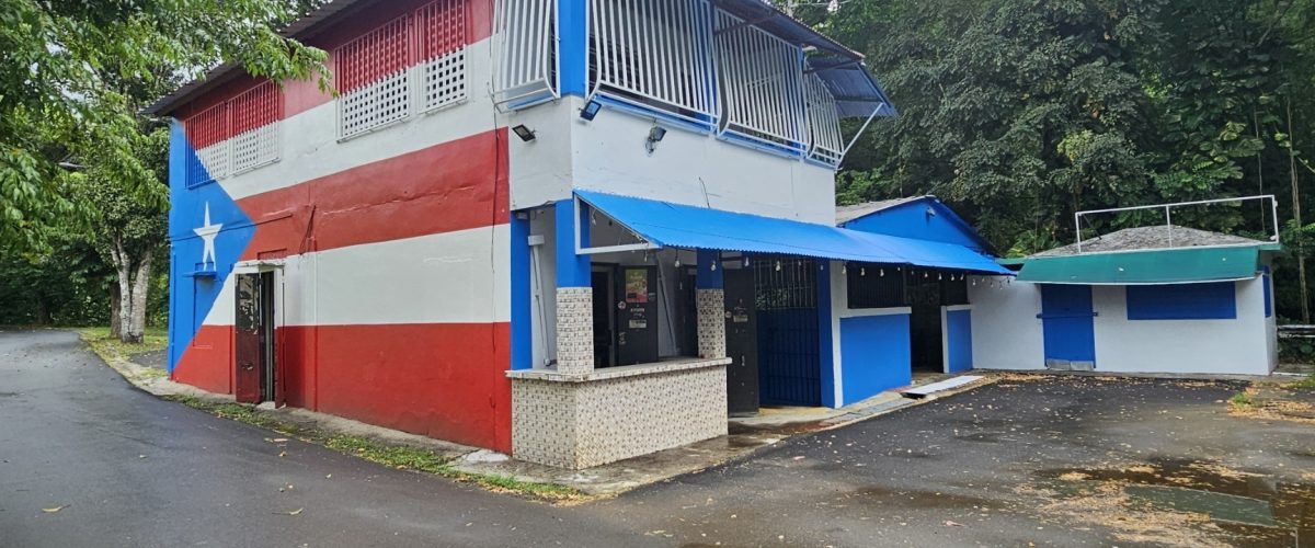 Bar Riverside Fajardo, Puerto Rico