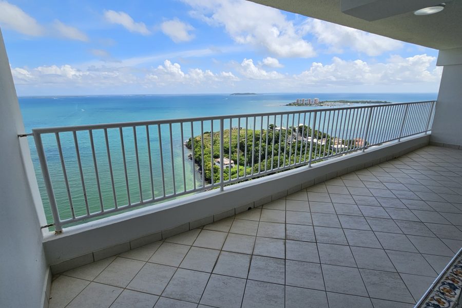 Dos Marinas Balcony Length