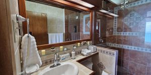 Dos Marinas Bathroom 2