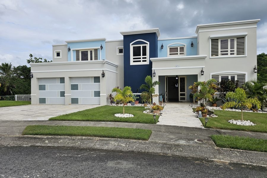 Mansiones De Playa Hucares