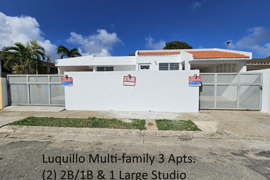 Front of Luquillo home for sale gates closed